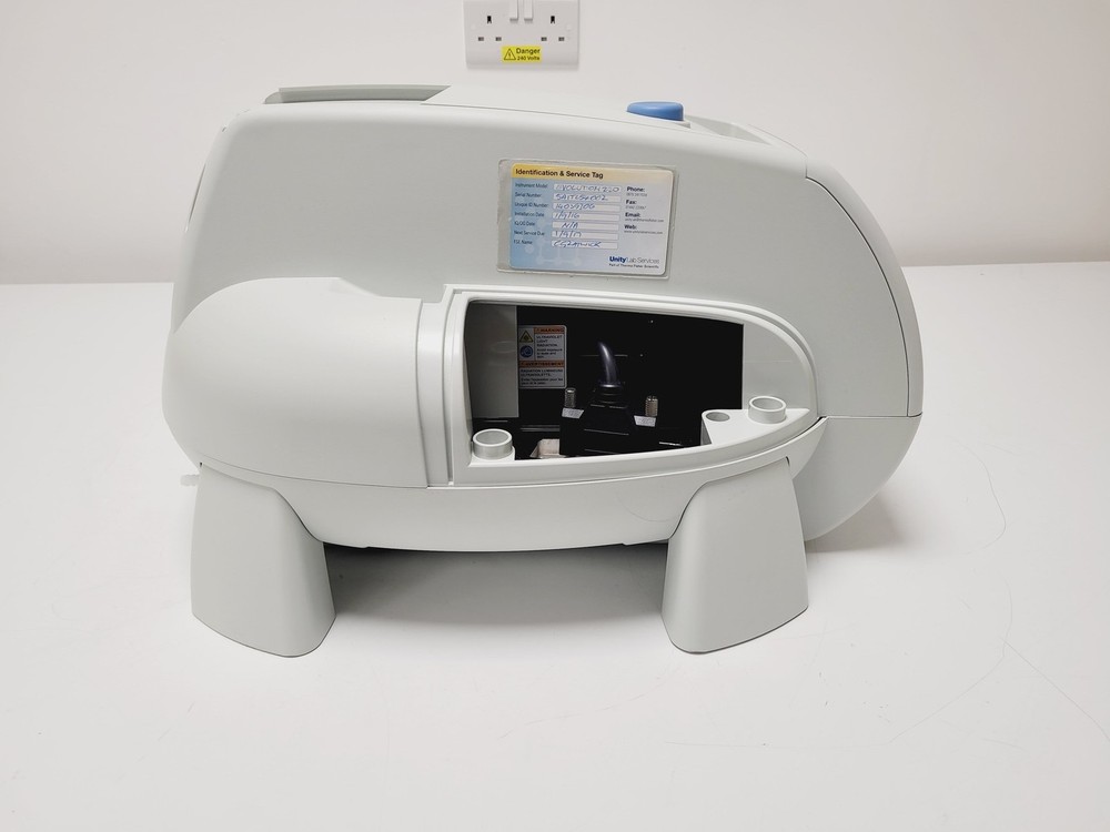 Thermo Scientific Evolution 220 UV-Visible Spectrophotometer