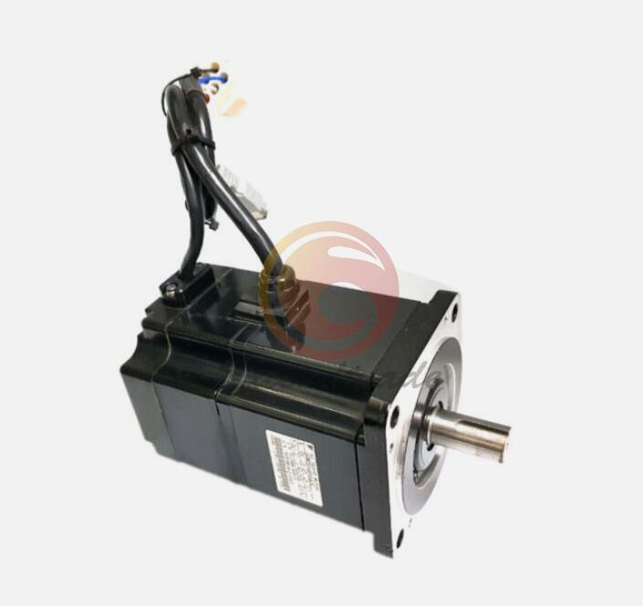 ONE NEW YASKAWA SGMPH-04AAA2C SERVO MOTOR