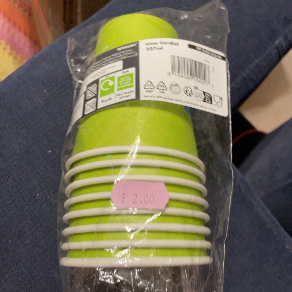 Amscan green paper cups