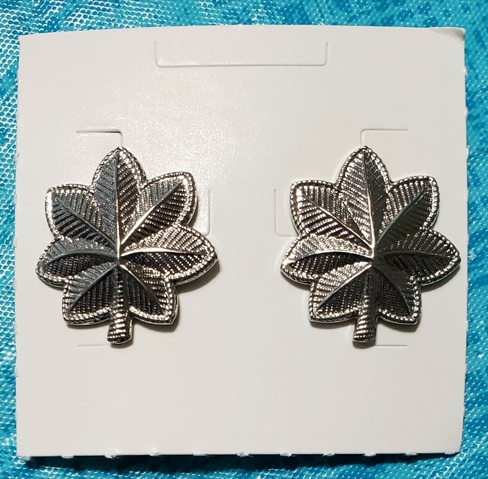 Pair - Lieutenant Colonel Ranks - CB - on original card