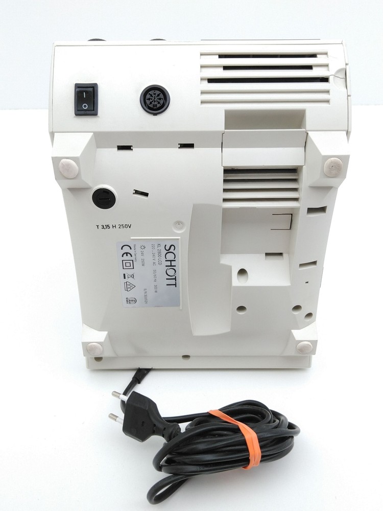 Schott KL 2500 LCD Cold Light Source