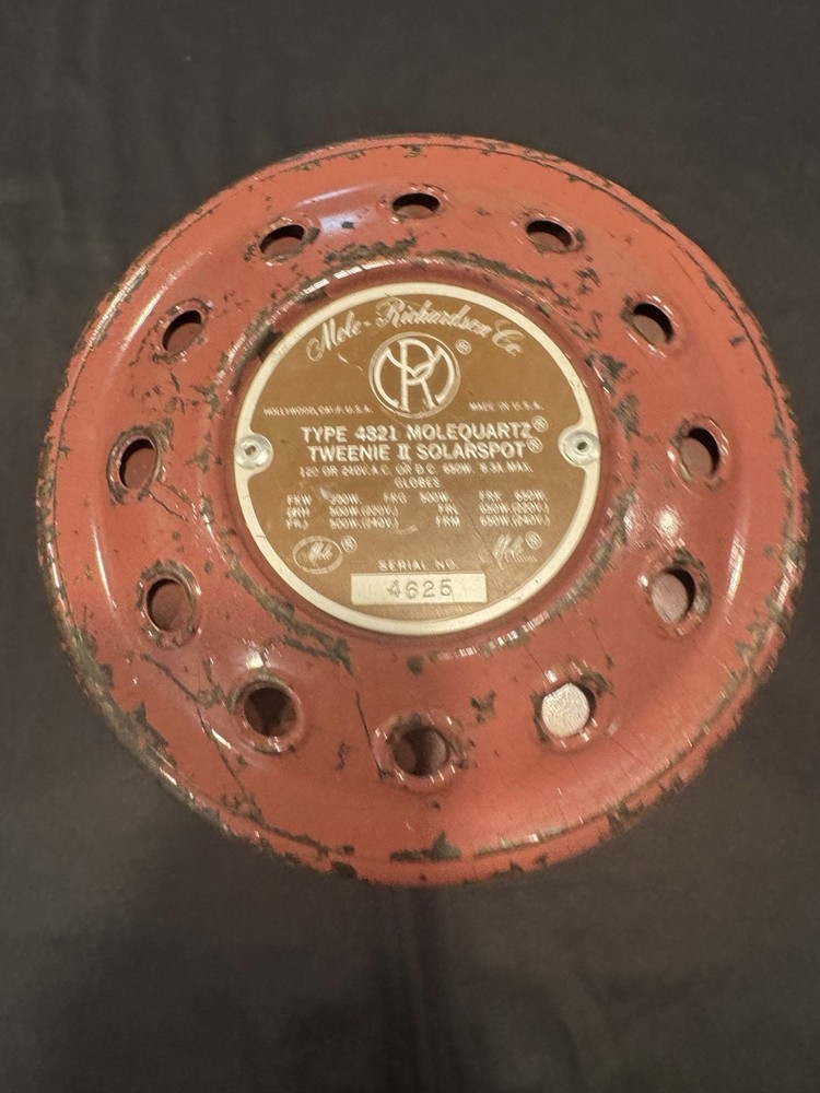 Mole-Richardson Type 4821 Molequartz Tweenie II Solarspot