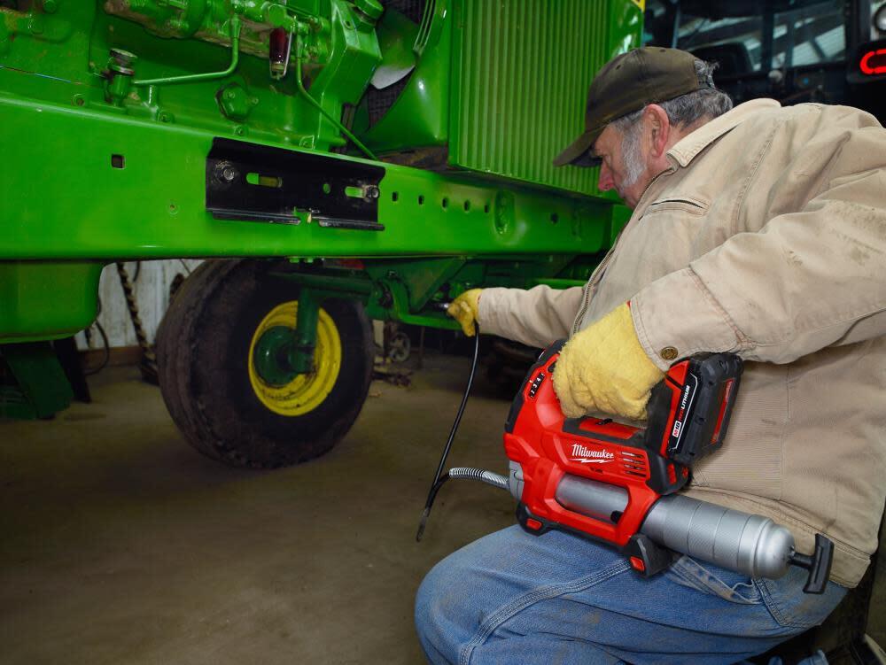 Milwaukee M18 2-Speed Grease Gun (Bare Tool)