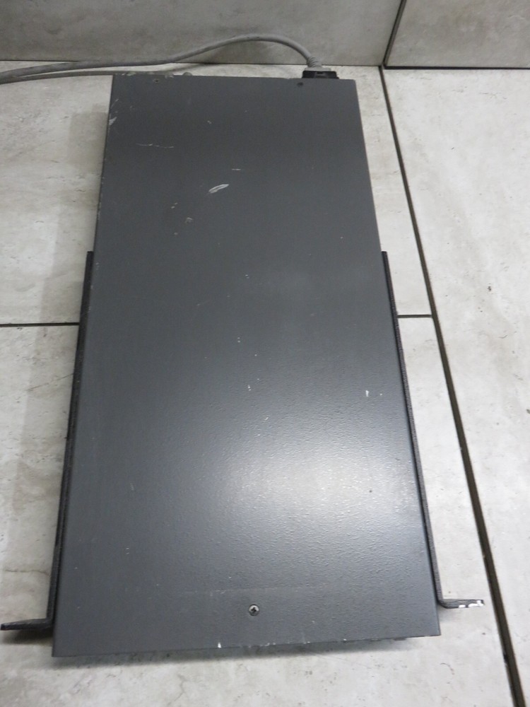 TEKTRONIX SPG-300 DIGITAL SYNC PULSE GENERATOR