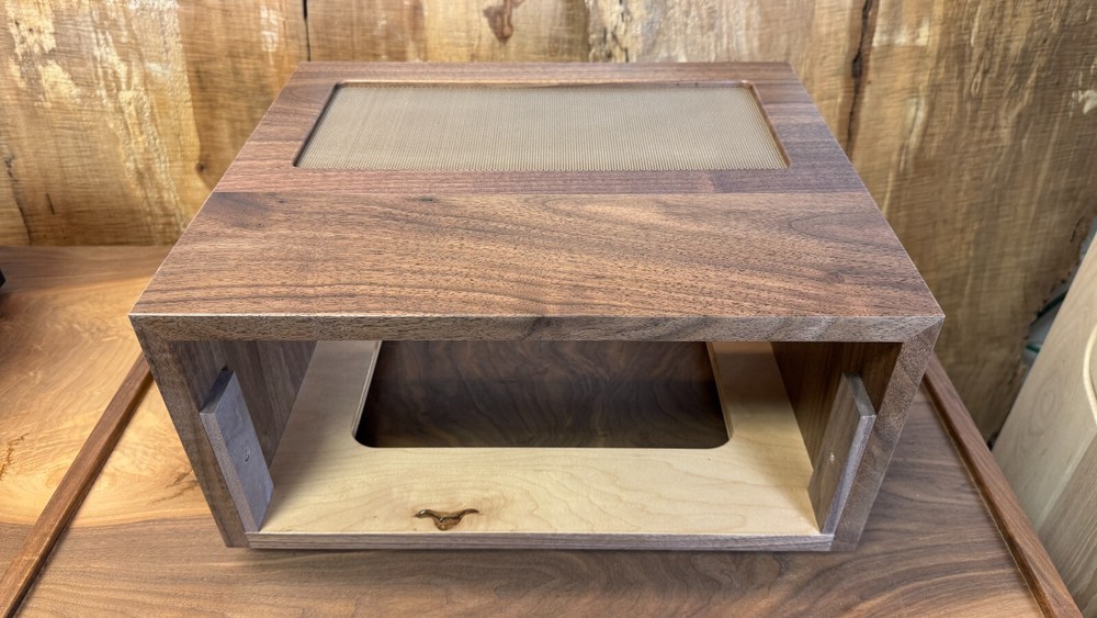 McIntosh L21 Solid Walnut Custom Cabinet (Pre-Order)