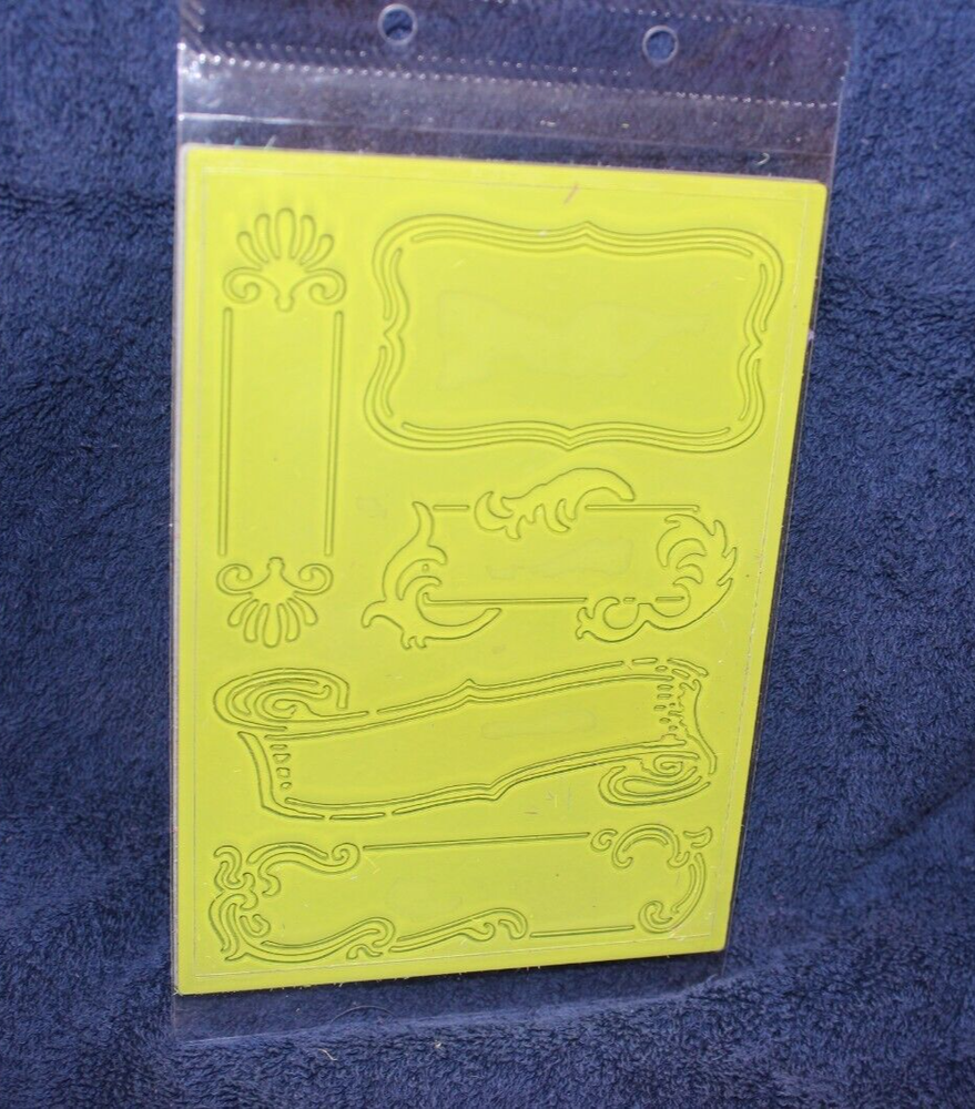 Cuttlebug Cutting Die and Embossing Folder - Labels