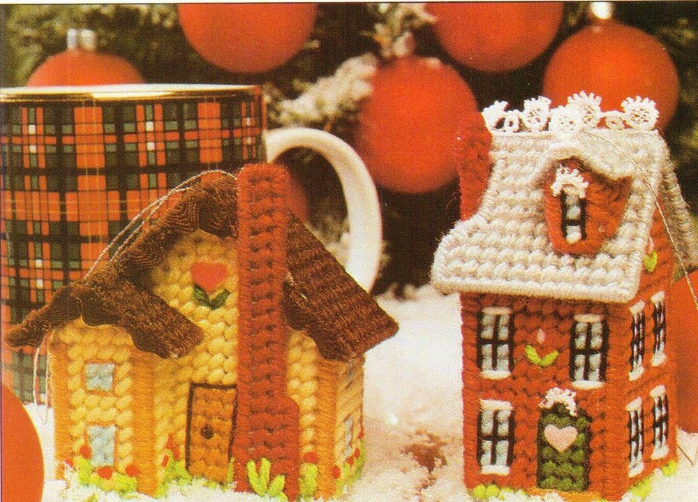 2 MINIATURE HOUSE ORNAMENTS CHRISTMAS PLASTIC CANVAS PATTERN INSTRUCTIONS