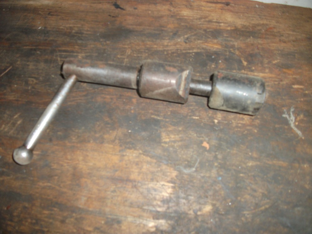 CLAUSING 15" DRILL PRESS  HEAD LOCK ASSEMBLY  LOC F-2