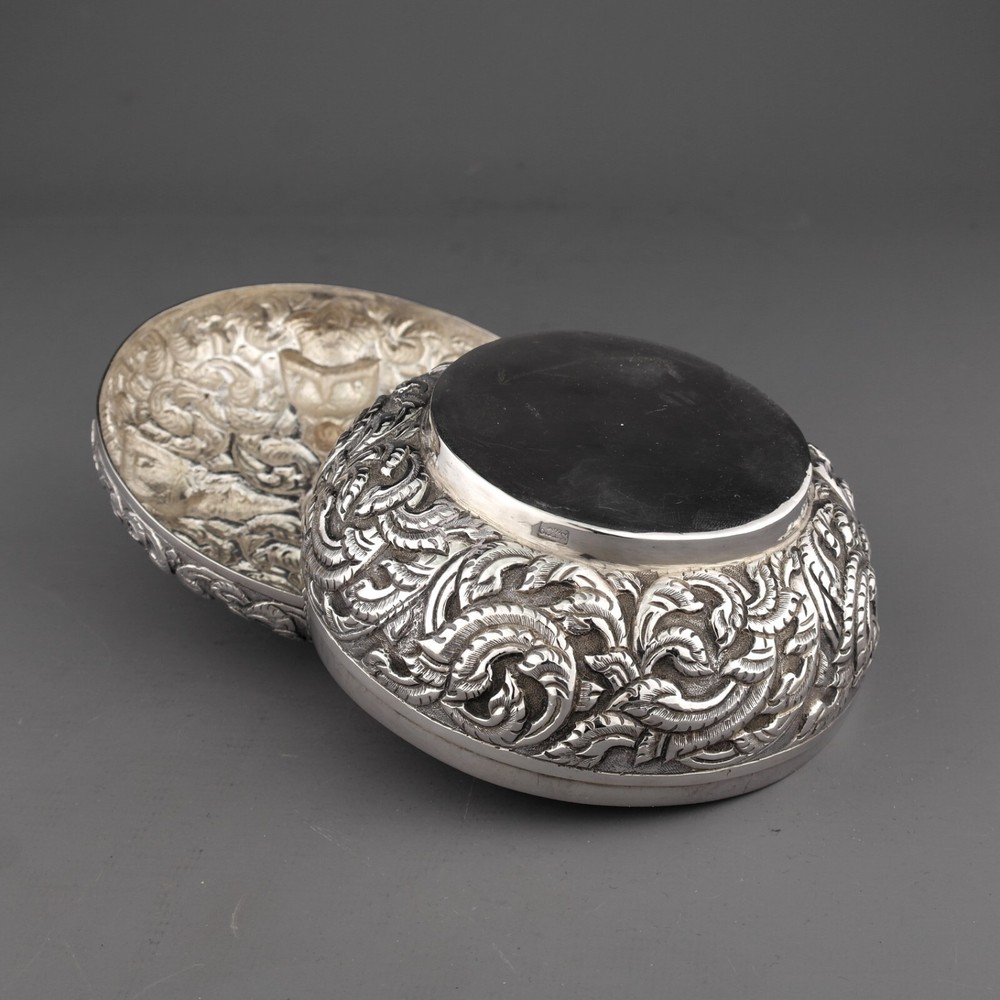 Antique Ornate Solid Sterling Silver Thai Thepanom Repousse Lidded Bowl.