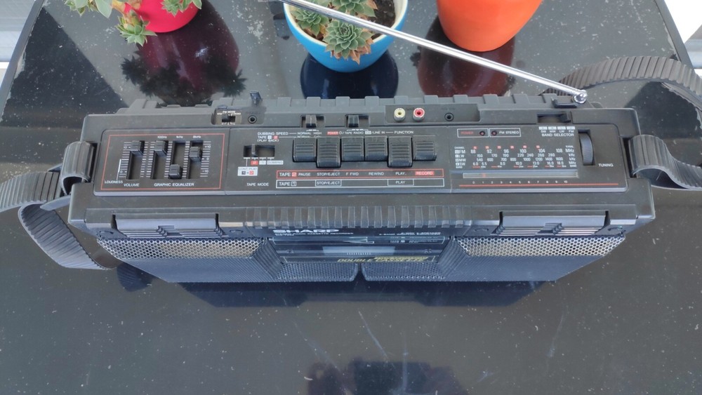 Sharp WQ-T232(H)BK BoomBox