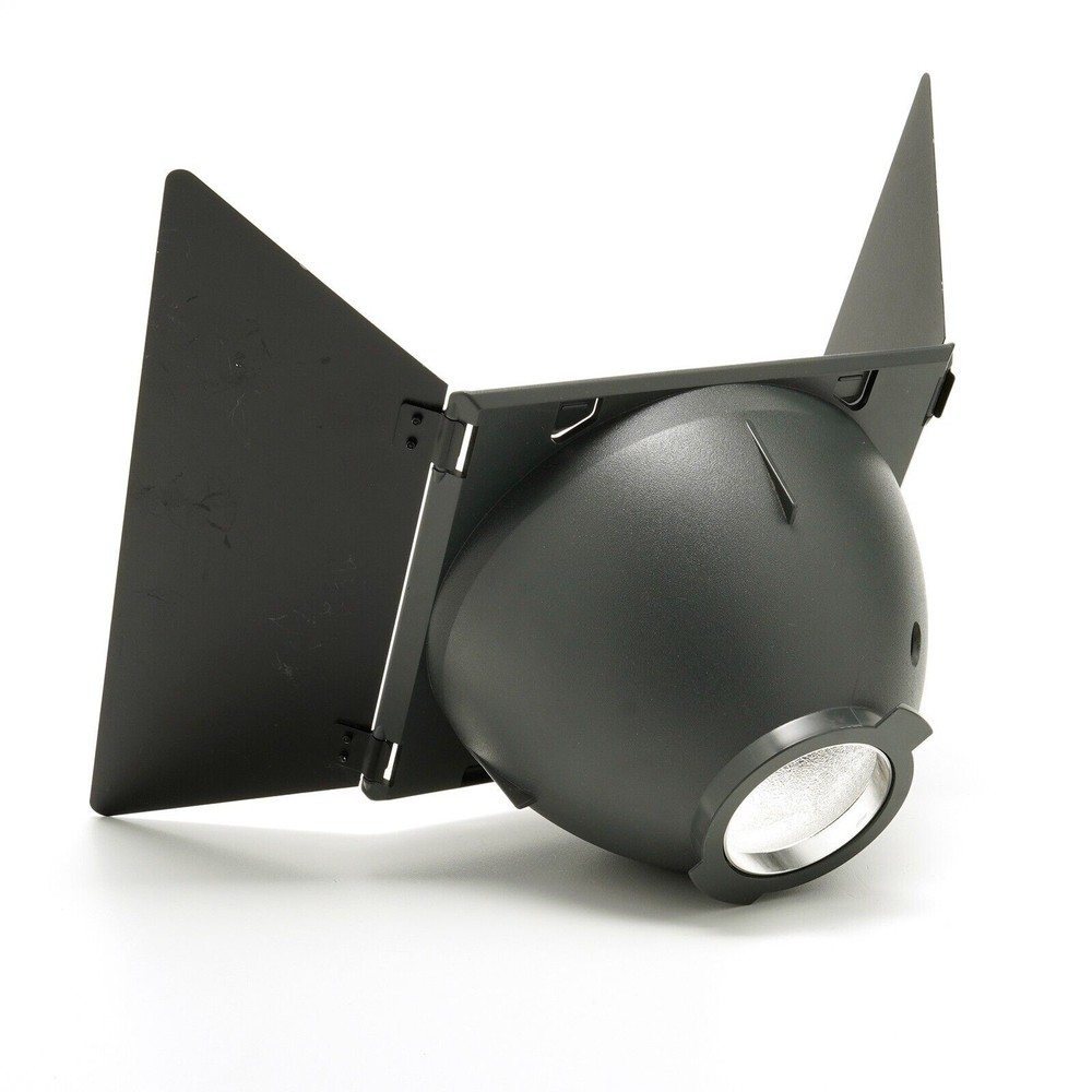 Visatec Accessory Kit: Snoot, Umbrella, Reflectors, Barn Doors, & Grid
