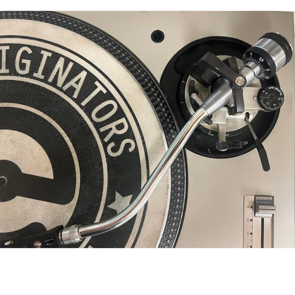 Technics Quartz Direct Drive Turntable SL-1200M3D