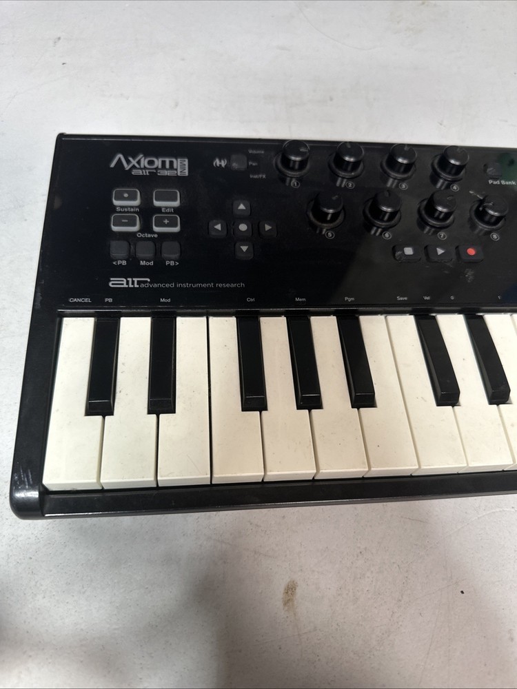 Axiom AIR Mini 32 USB MIDI Keyboard