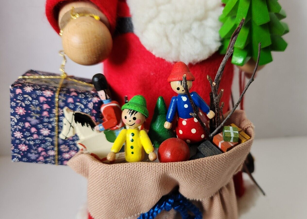 Steinbach Nutcracker Santa With Toy Bag & Tree 14" 1989