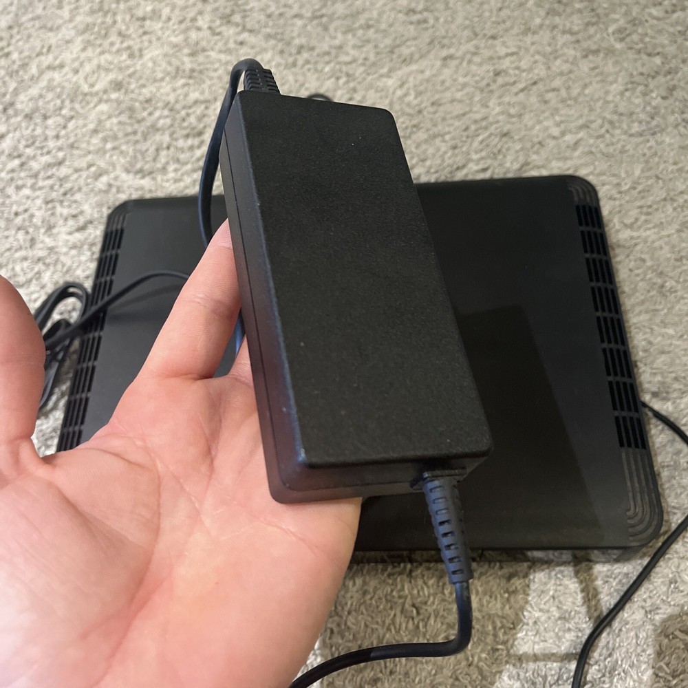 Direct TV Receiver Box HR44-200 (Please Read Description, Untested)