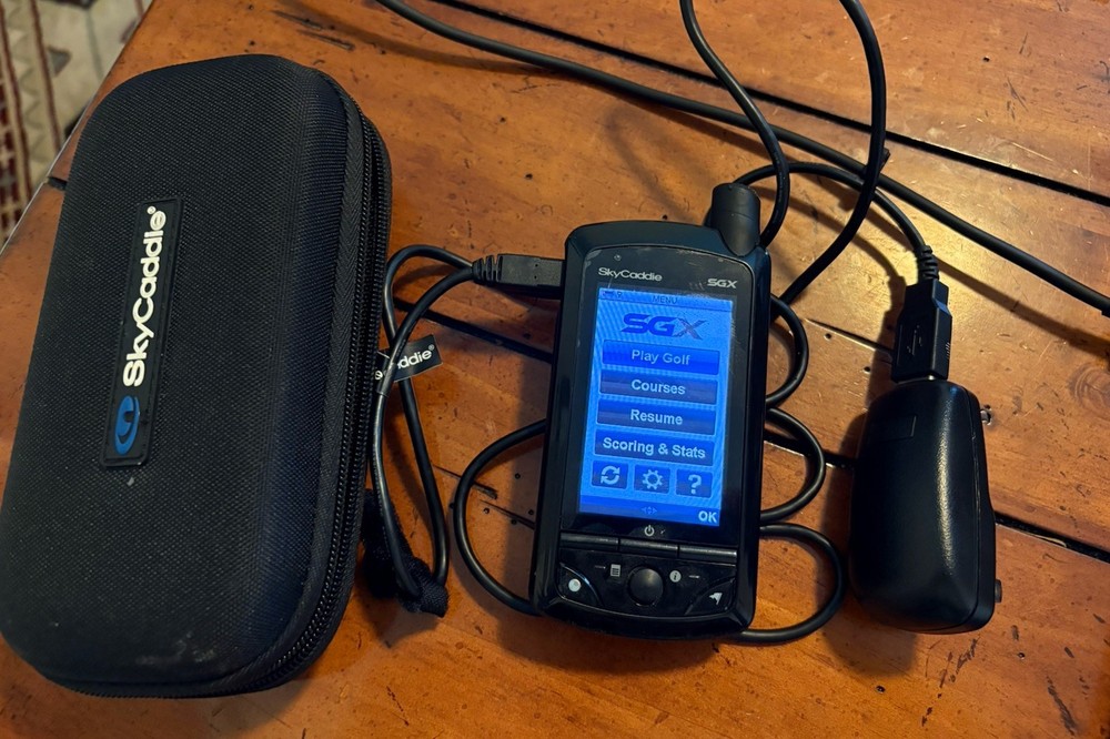 SkyGolf Skycaddie SGX Golf GPS System with Case and Cable