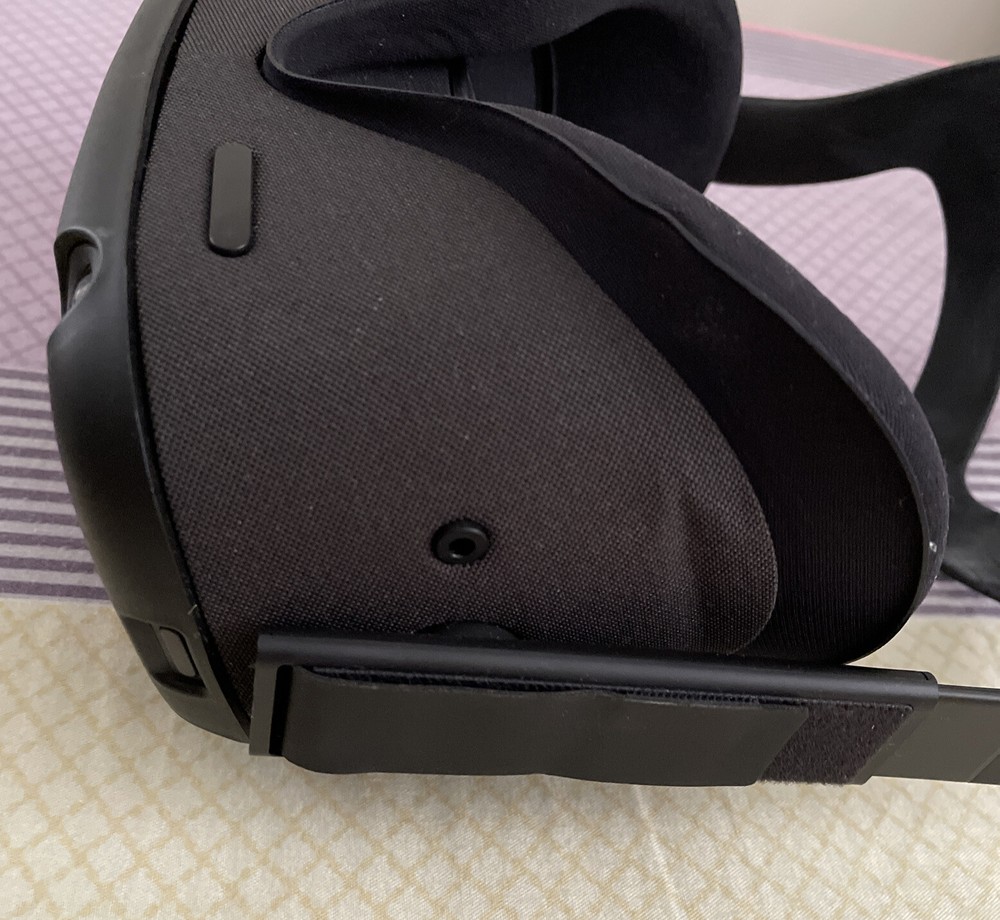 OCULUS QUEST 1 64GB Headset Only Tested Works Great