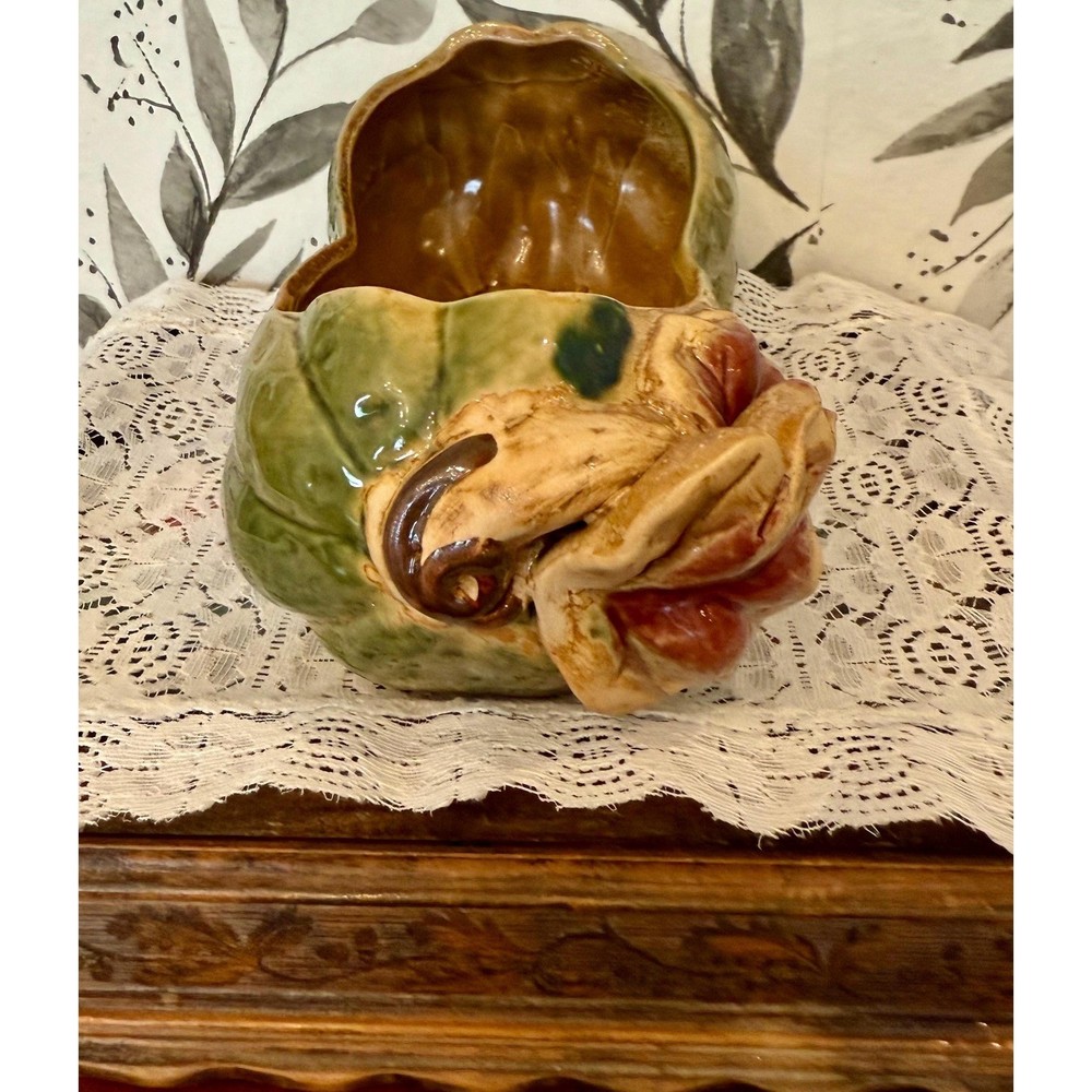 Vintage squash pottery holder table or shelf display