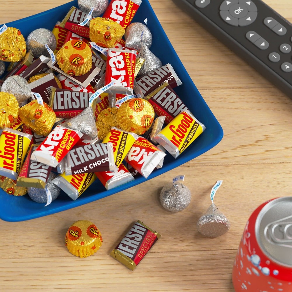 Assorted Chocolate Candy Party Pack Miniatures, 30 oz Bulk Bag