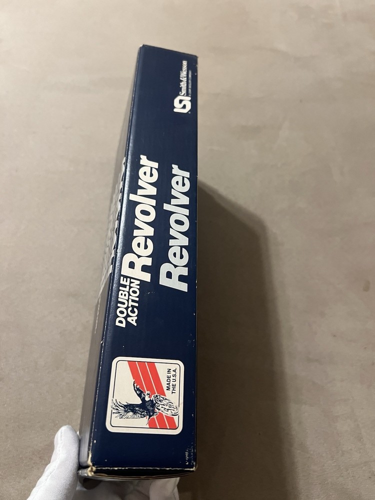 Smith & Wesson Model 686 2.5 Inch Blue Box