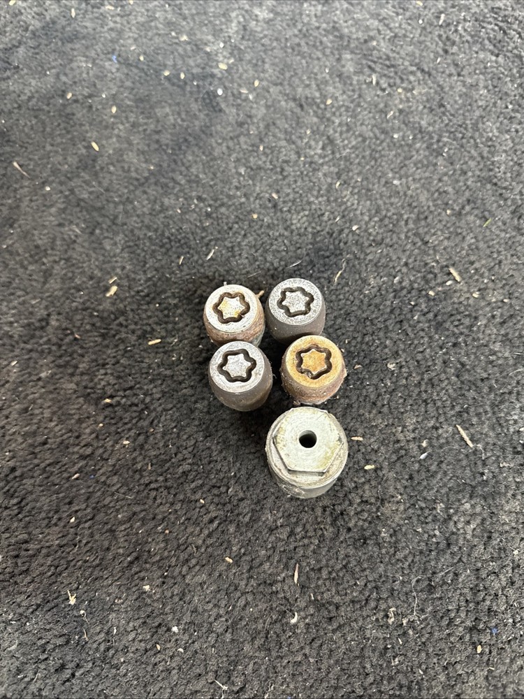 NISSAN NOTE E12 Mk2 2013-2017 LOCKING WHEEL NUT SET GENUINE