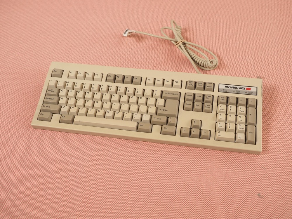 Vintage Packard Bell Wired PS/2 Keyboard Model 5139