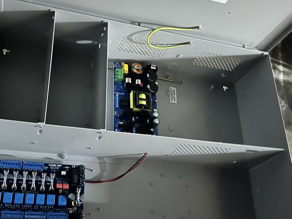 Altronix Maximal77 Access Power Controller 16-Output 24VDC Security Power Supply