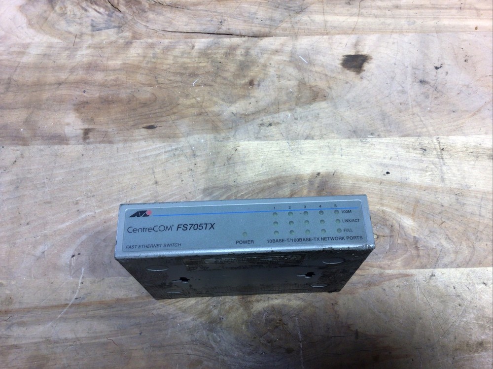CentreCom FS705TX Ethernet Switch