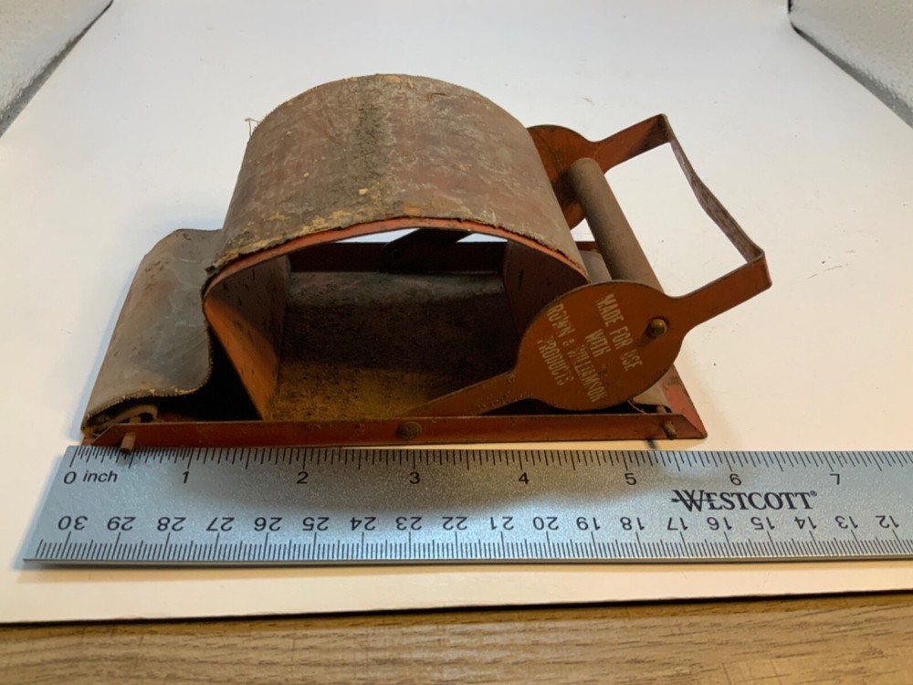 BROWN & WILLIAMSON CIGARETTE ROLLER VINTAGE