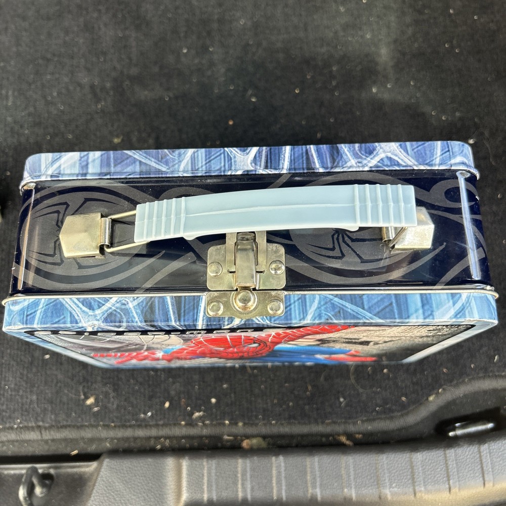 C) 2006 Spider-man 3 Metal Tin Lunch Box Marvel