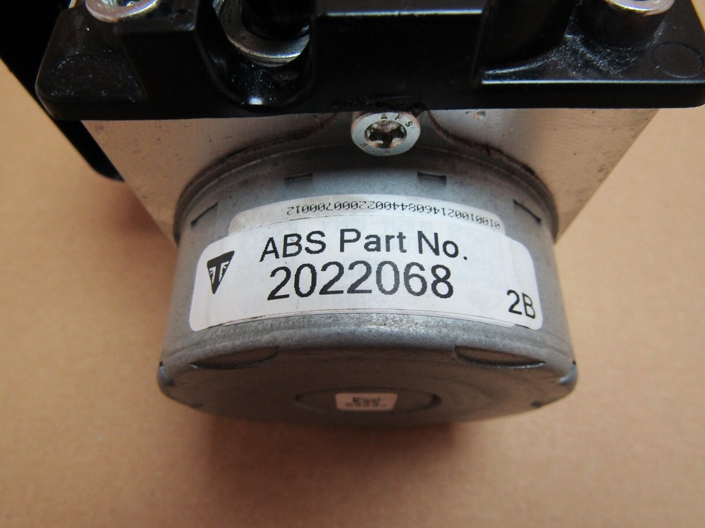 Triumph Rocket 3 GT 2021 ABS pump control unit module (9536)