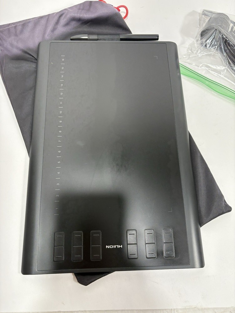 Huion 1060PLUS 8192 Graphics Pen Drawing Tablet - Black