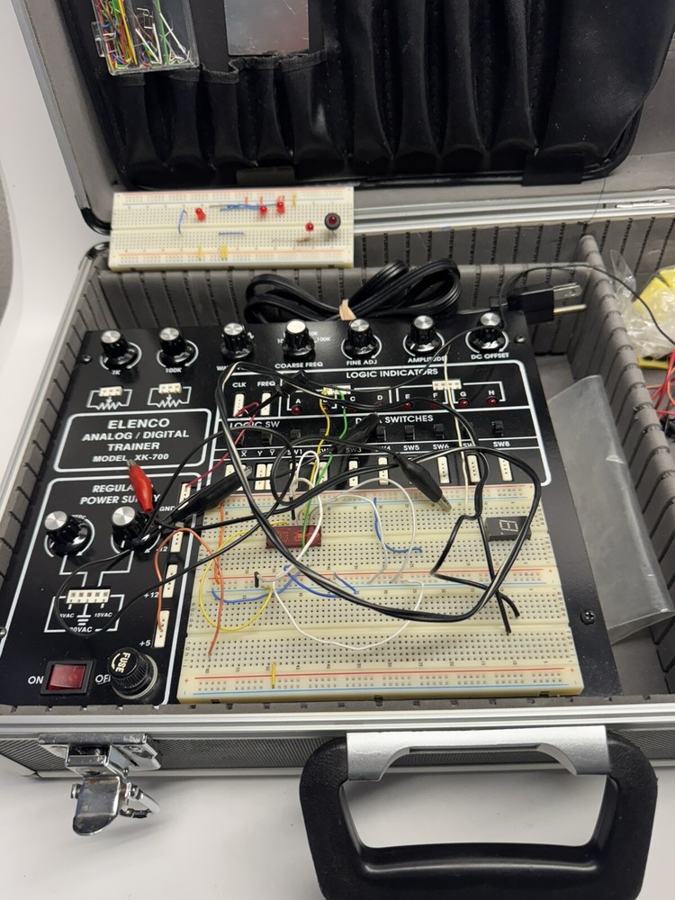Elenco Electronics XK-700 Digital/Analog Trainer