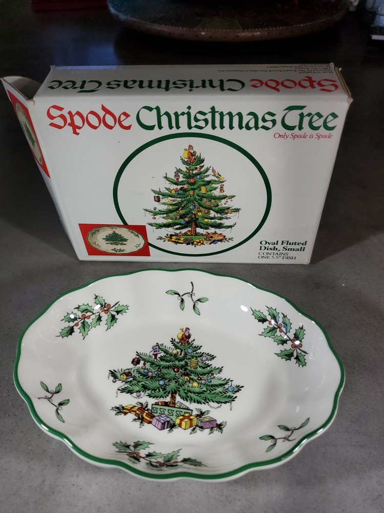 Spode Christmas Tree Dish 5.5" In Box Oval Fluted Small Nice
