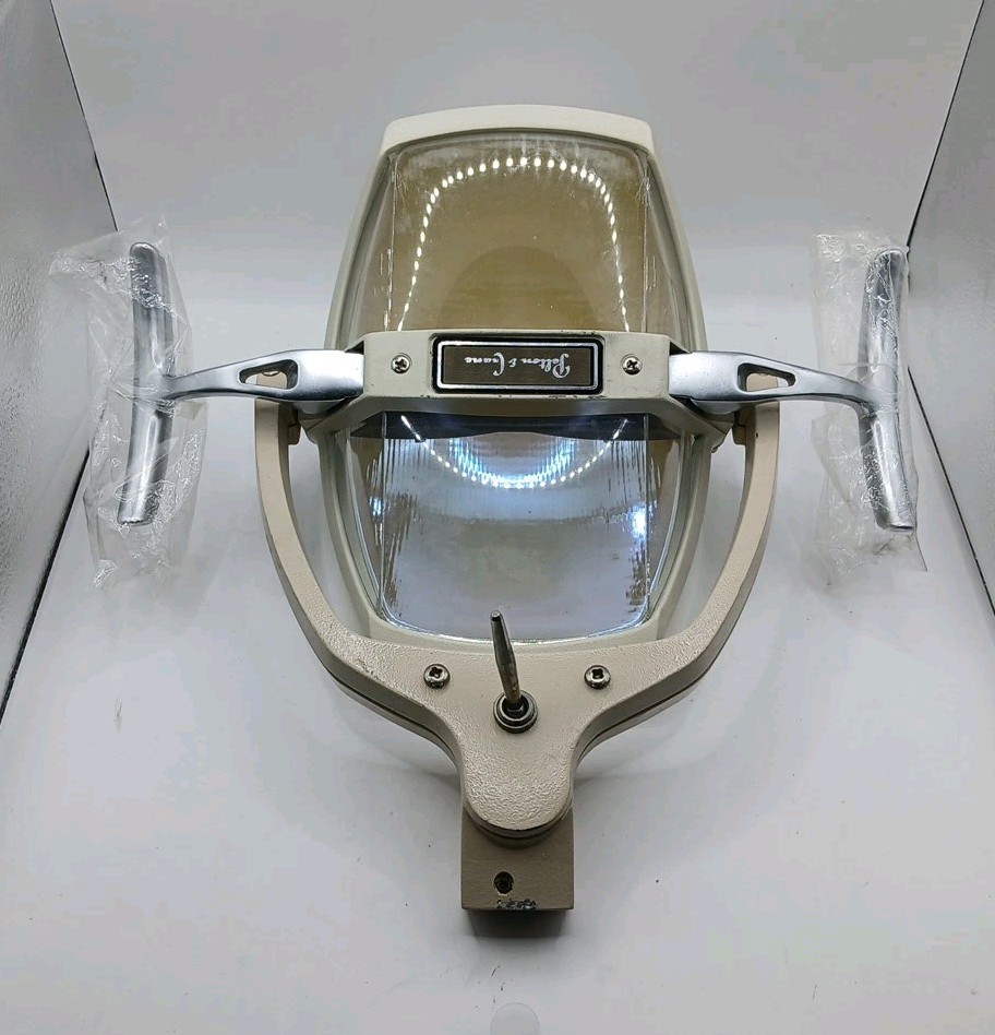 Pelton Crane Reflector Light Lamp AS IS