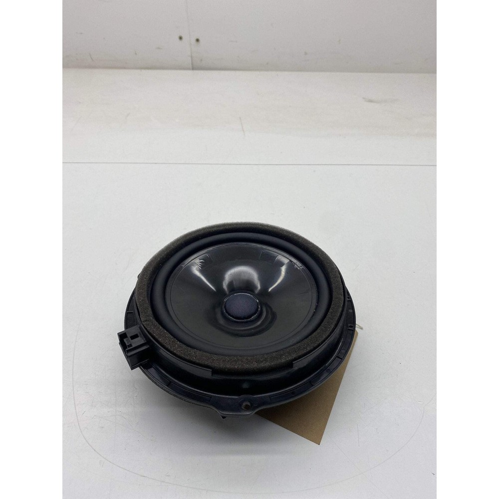 Ford Focus Speaker rear right drivers ST MK4 2022