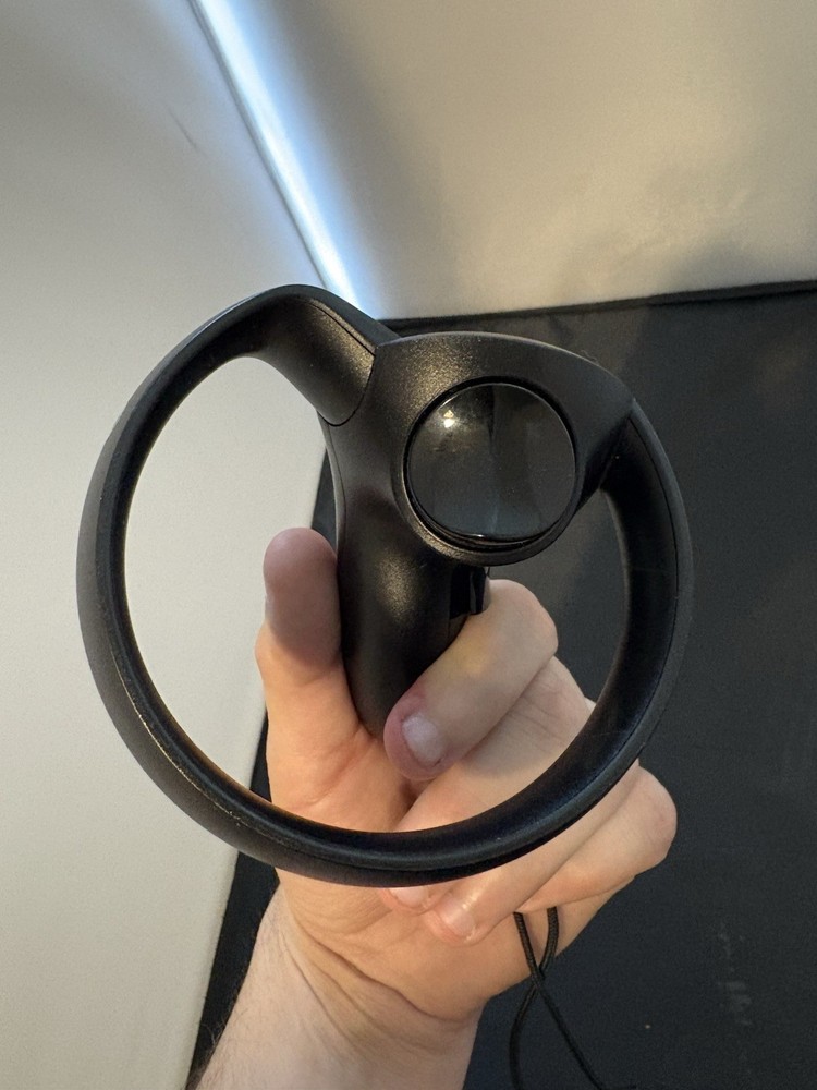 Genuine Oculus Quest 1 / Oculus Rift S Controller (RIGHT HAND ONLY) VR