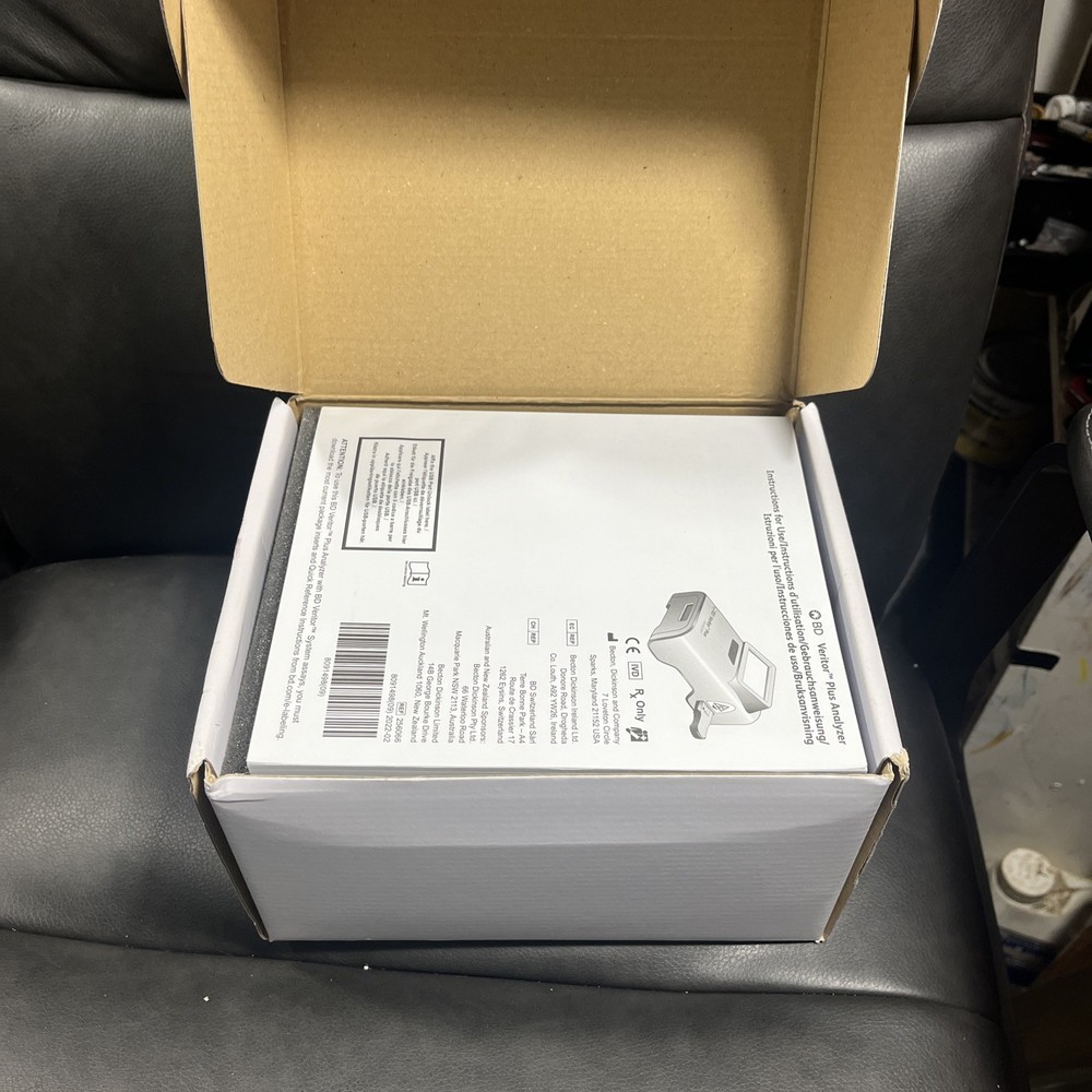 BD Plus Analyzer 256066