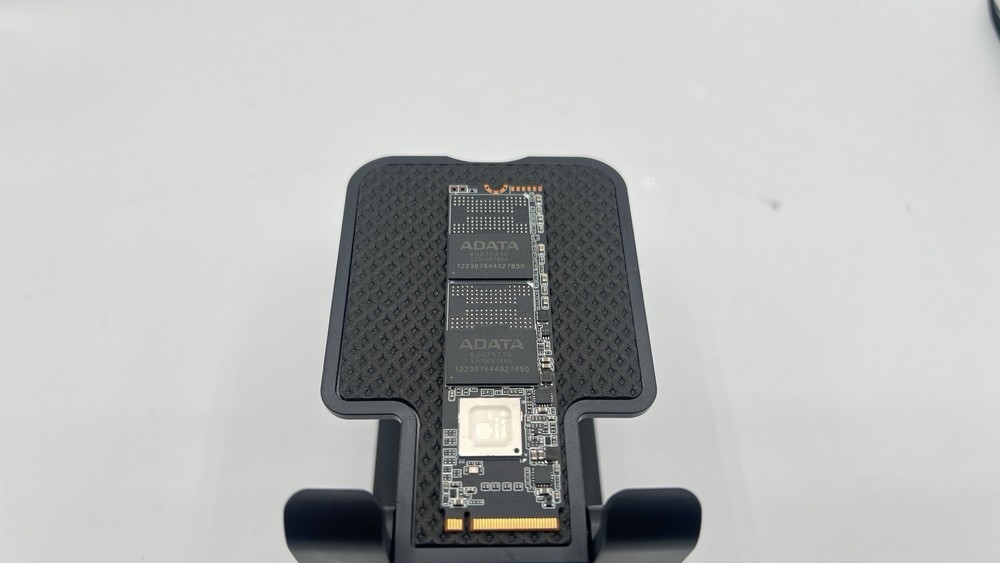 ADATA LEGEND 800 M.2 2280 1TB PCIe Gen4x4 External SSD Black