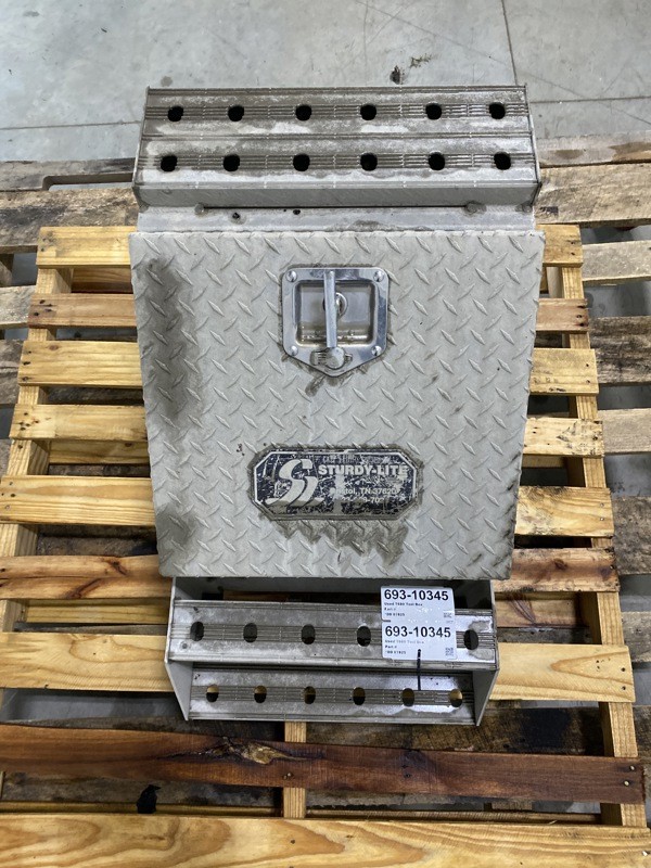 2017 Kenworth T680 Tool Box (693-10345)