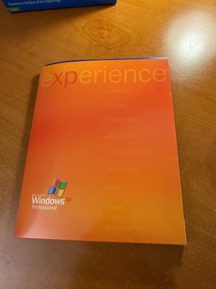 Vintage Microsoft Windows XP Professional Upgrade w/ SP2 - Mint