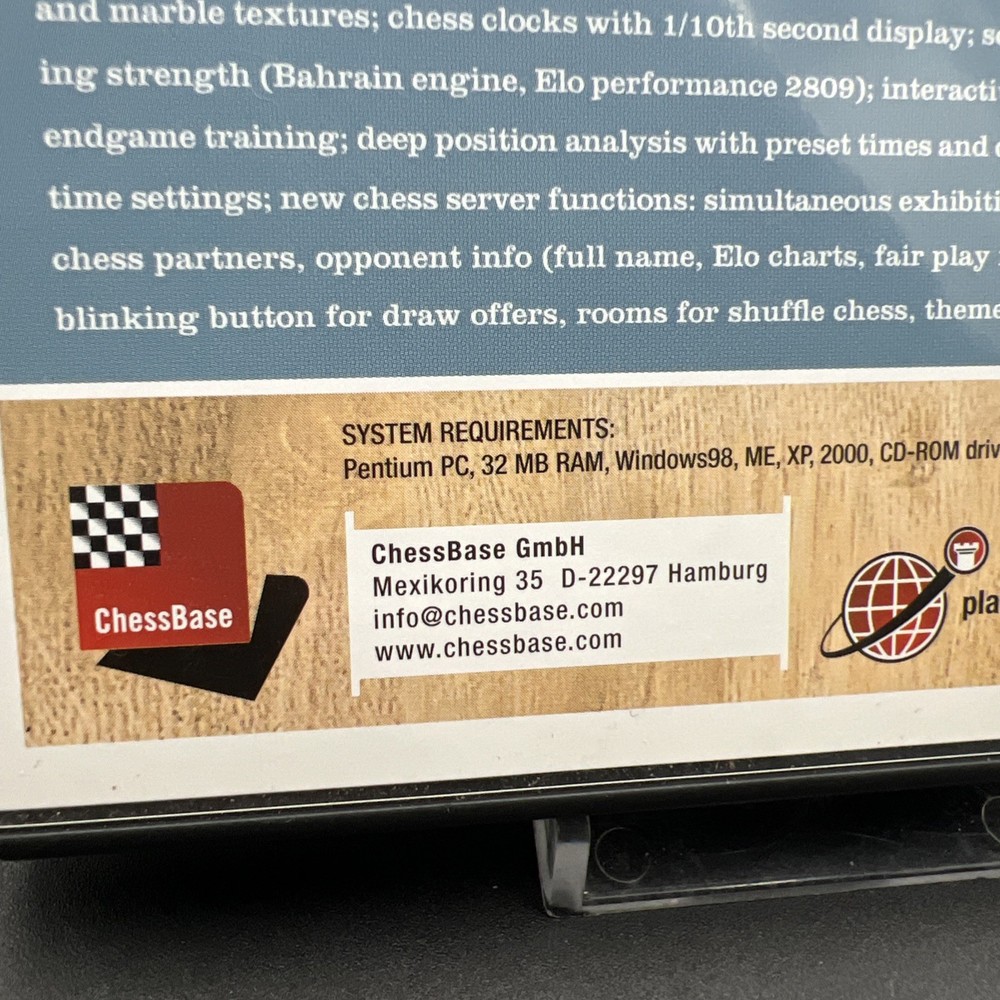 FRITZ 8 Chess Playing Software Chessbase PC CD-ROM 2004 Program That Has It All