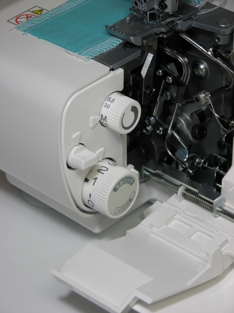 NEW! Babylock Cover & Over Wave Lock Stitch 8-thread Serger /Evolution (BLE8W-2)