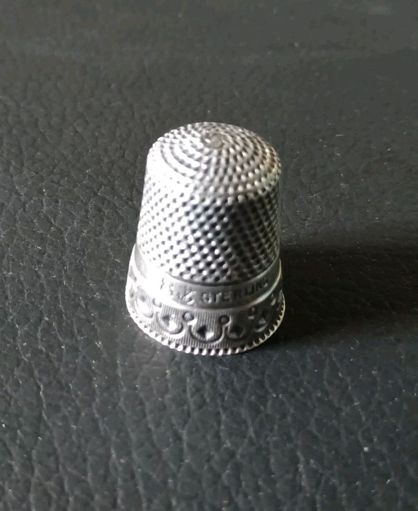 Antique Victorian sterling silver thimble  size 8