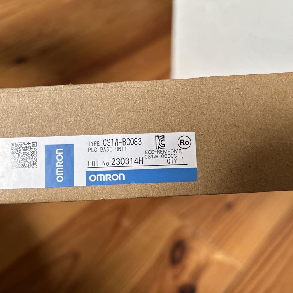 New Original Omron CS1W-BC083 PLC Module CS1WBC083 Automation System