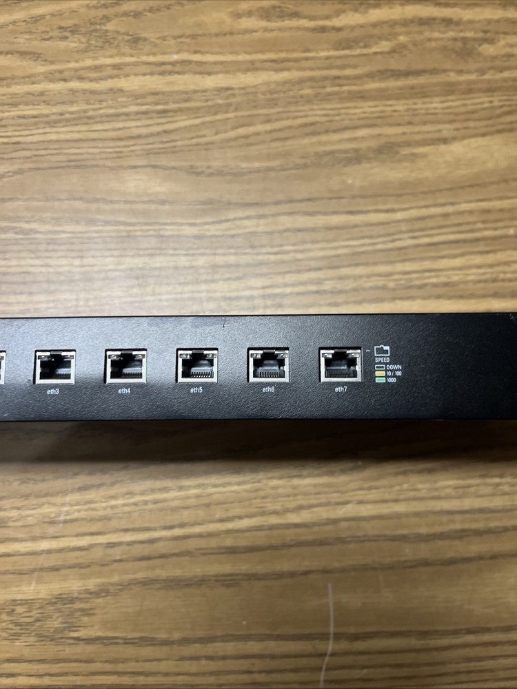 Ubiquiti EdgeRouter 8 ER-8