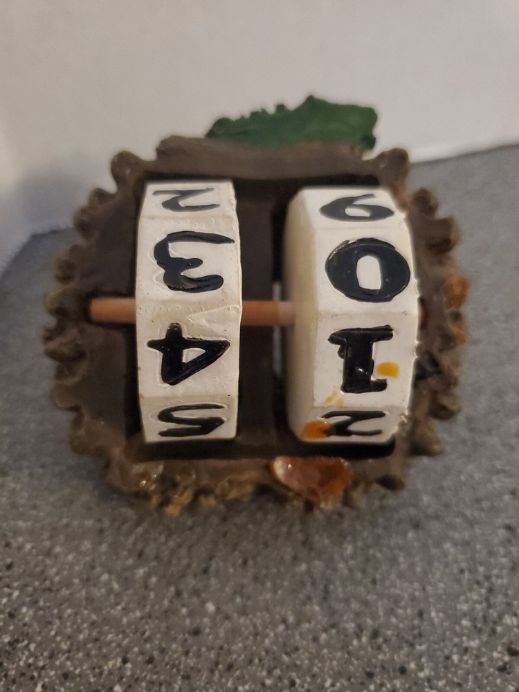 Christmas date Count Down- Pine Cone