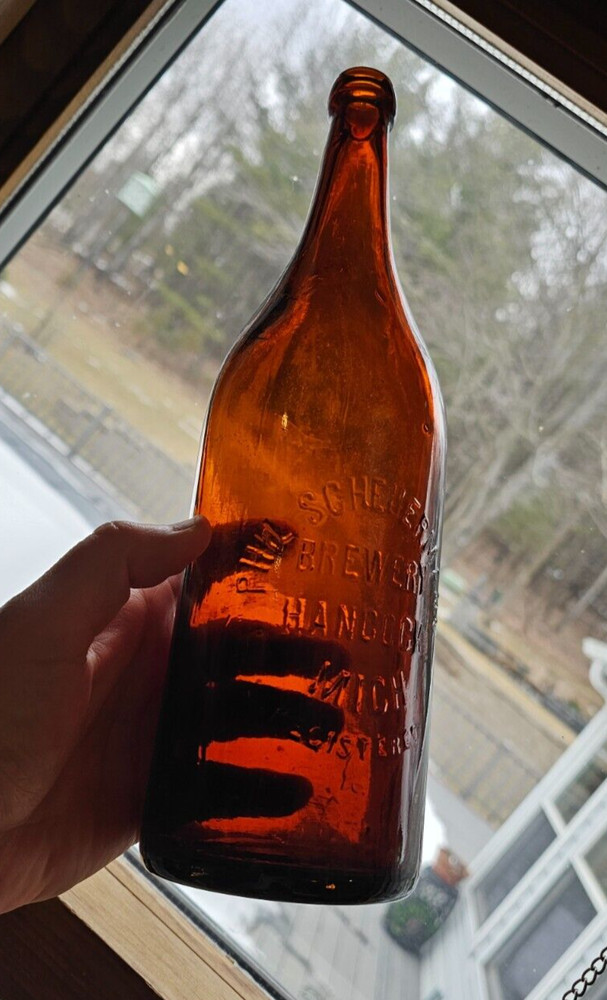 Phil Scheuermann Brewery Embossed Amber Quart Blob Beer Bottle Hancock MI