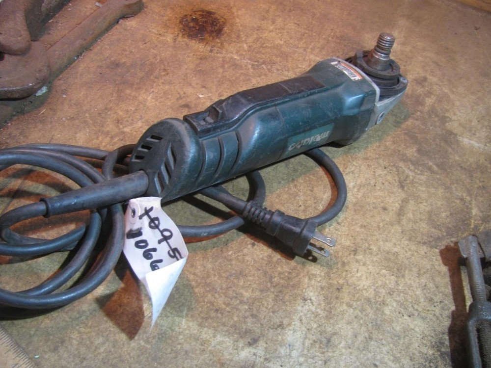 Metabo WP820-115 4.5" Angle Grinder for Parts