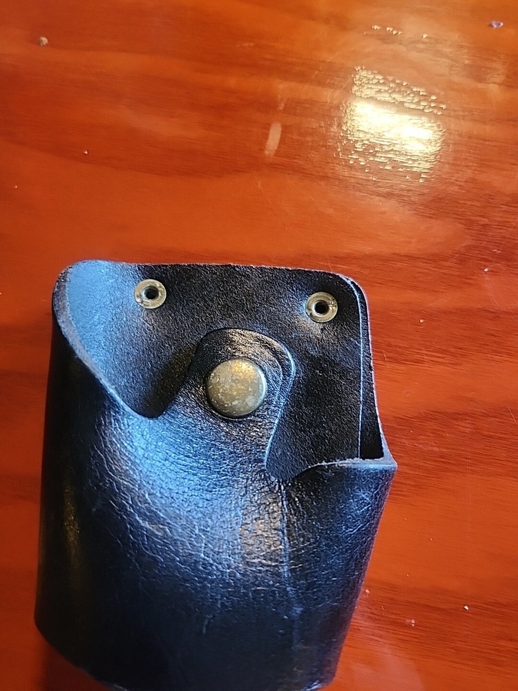 Black weather El Paso quick release handcuff case
